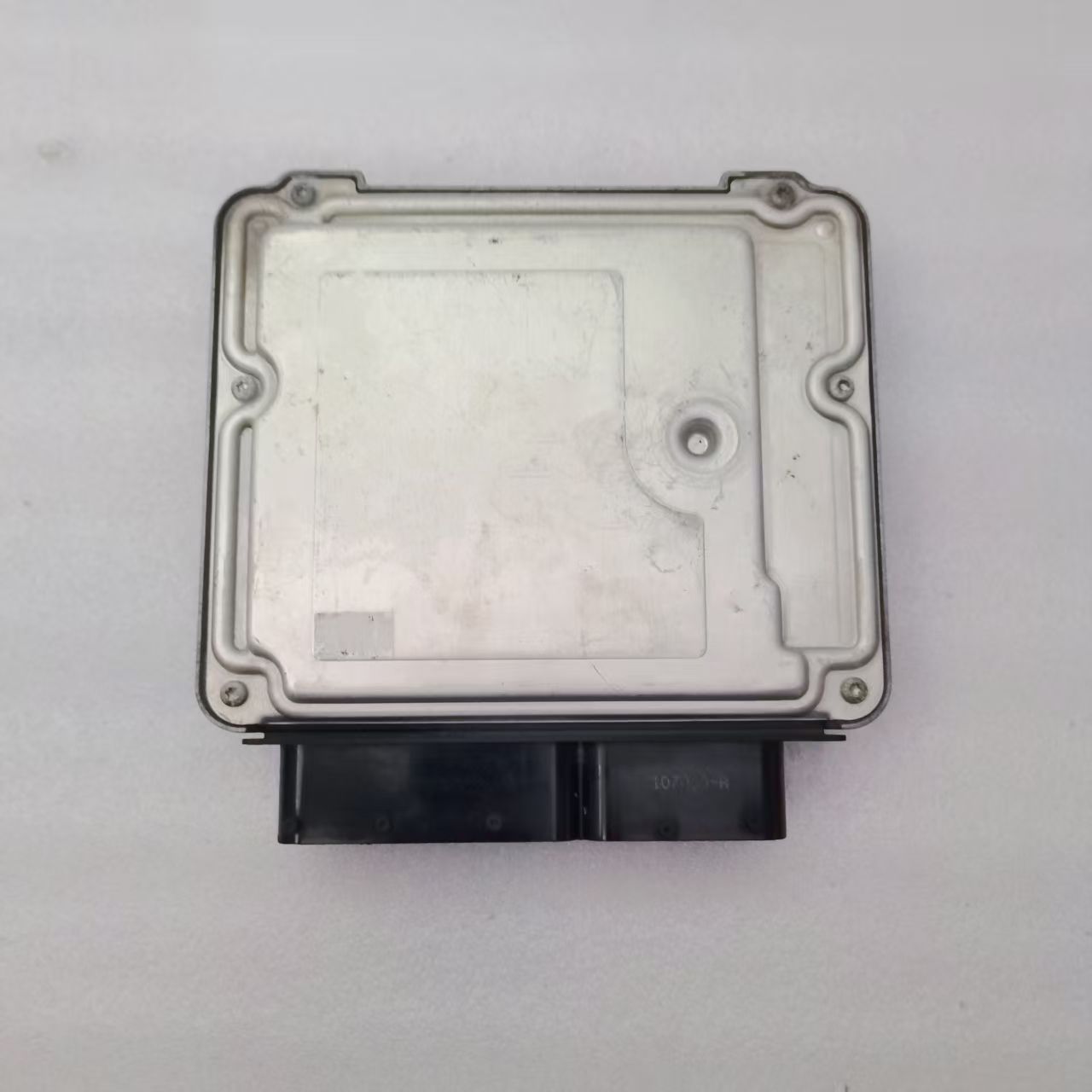 06J907309 ECU for VW Passat 1.8 OEM 0261S05732 MED17.5 - Product Image 2 of 4 - OEM 06J907309