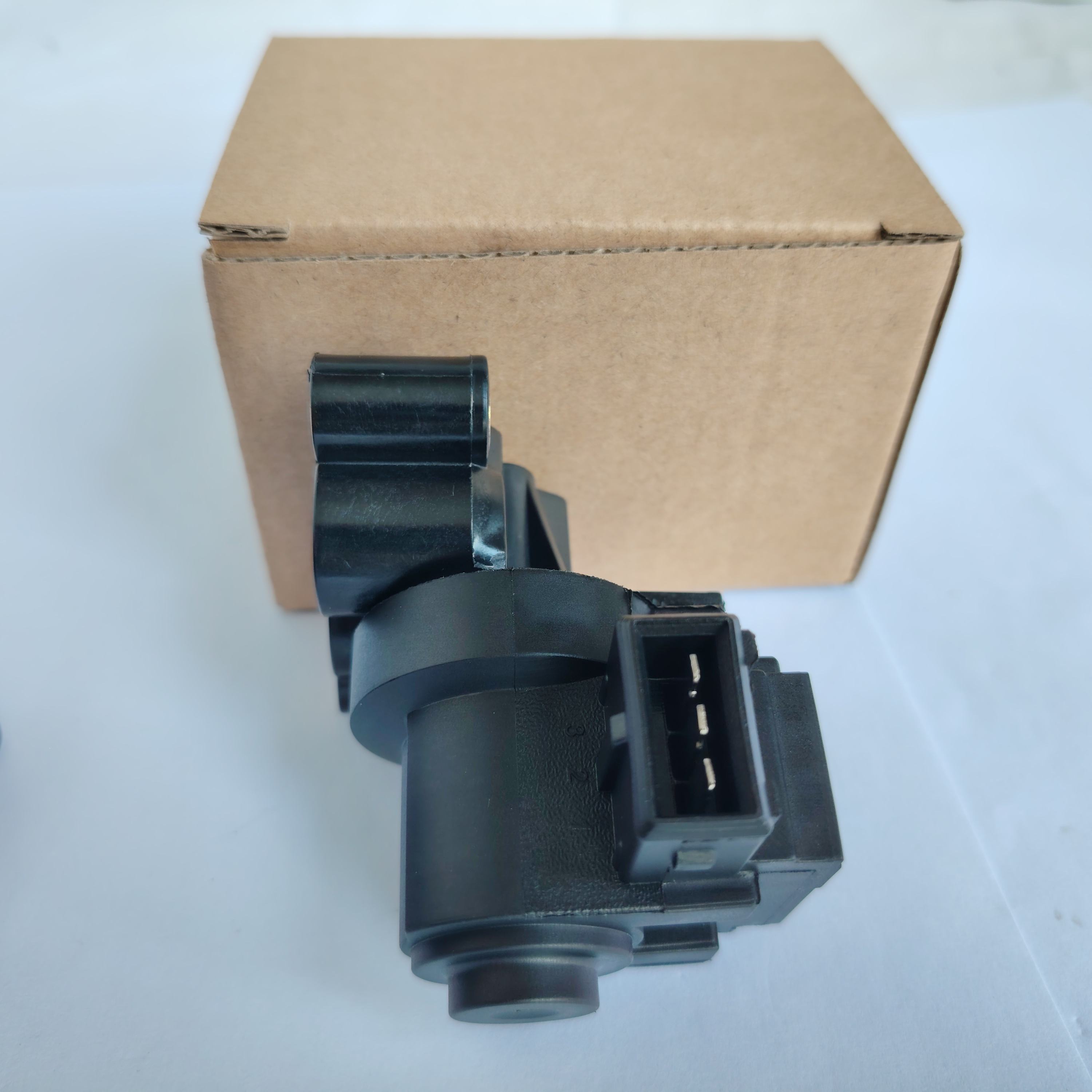 Клапан холостого хода OEM 3515022600 для Hyundai Kia - фото 2