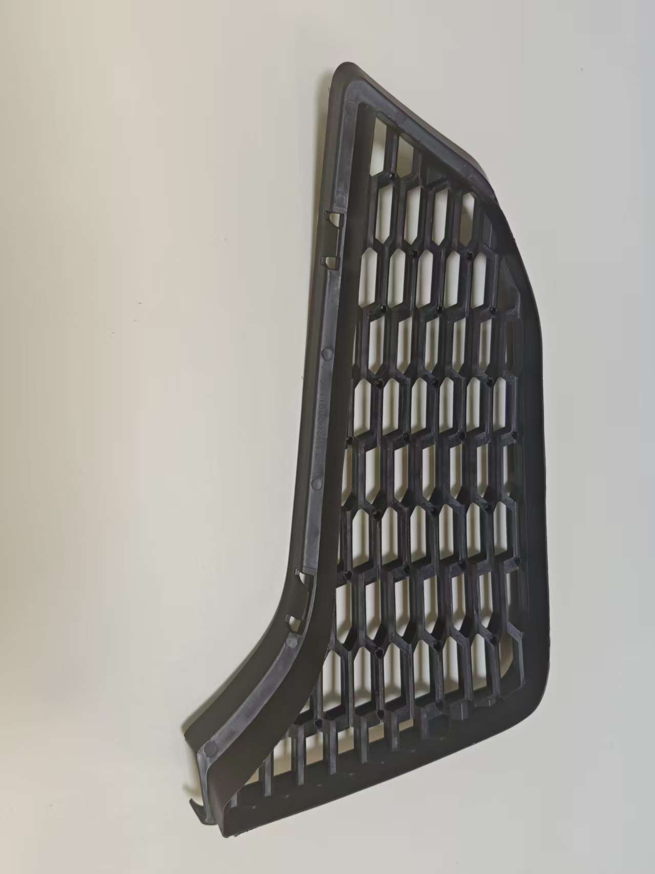 OEM 51118054301 Front Bumper Grille for BMW F80 M3 F82 F83 M4 - Product Image 4 of 5 - OEM 51118054301
