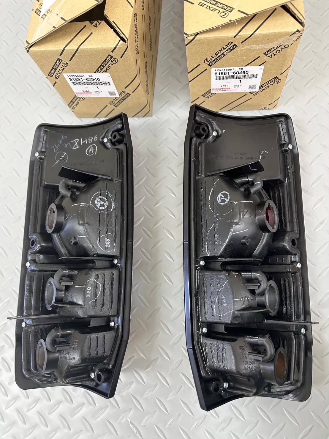 OEM LED Tail Lights P24-03 for Land Cruiser 76 FZJ76 2010- - фото 2